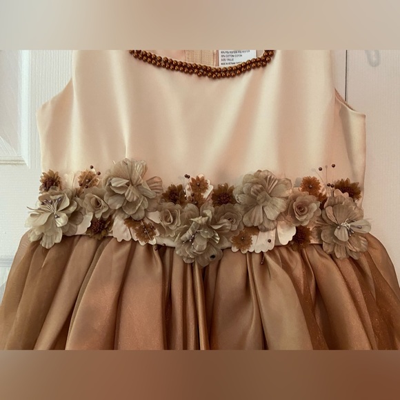 Girls Dress - Picture 3 of 4